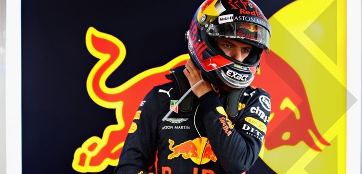 Max Verstappen, con el uniforme de Red Bull