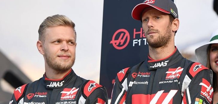 Magnussen observa fijamente a Grosjean