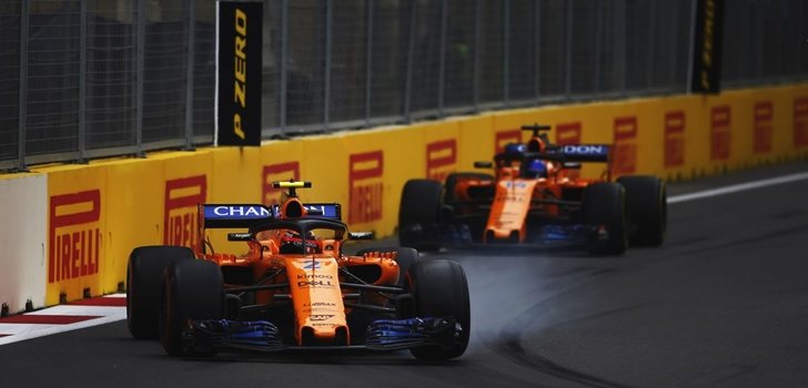 Vandoorne y Alonso ruedan en Bakú 2018