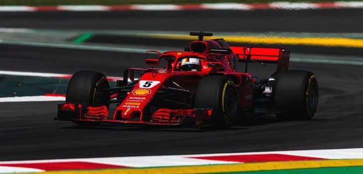 Vettel rueda en Montmeló