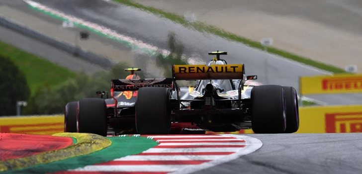 Sainz y Ricciardo, en los Libres 1 de Austria