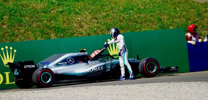 Abandono Valtteri Bottas