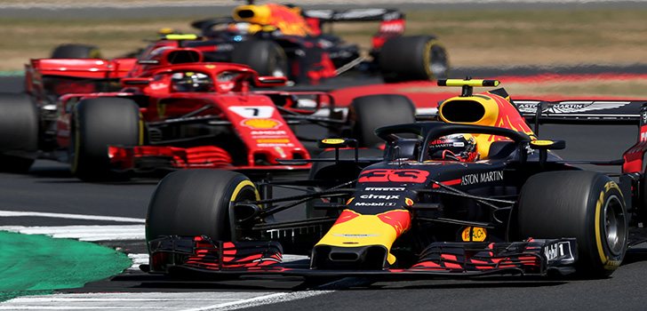 Max Verstappen lidera a Räikkönen durante el GP