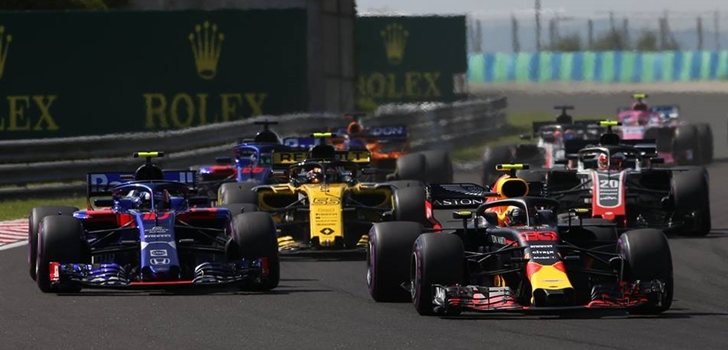 Gasly lucha con Verstappen en Hungría