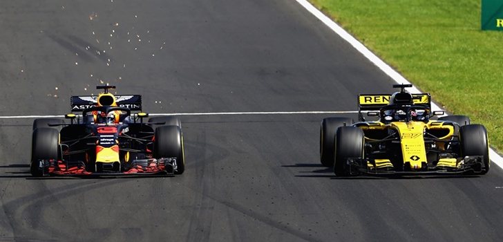 Ricciardo y Hülkenberg luchan en la pista