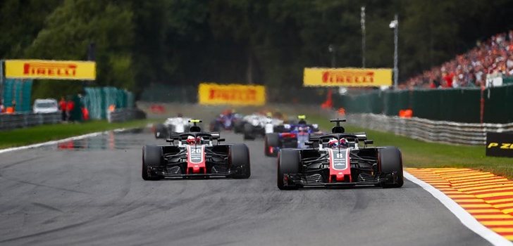 Magnussen y Grosjean ruedan en Spa