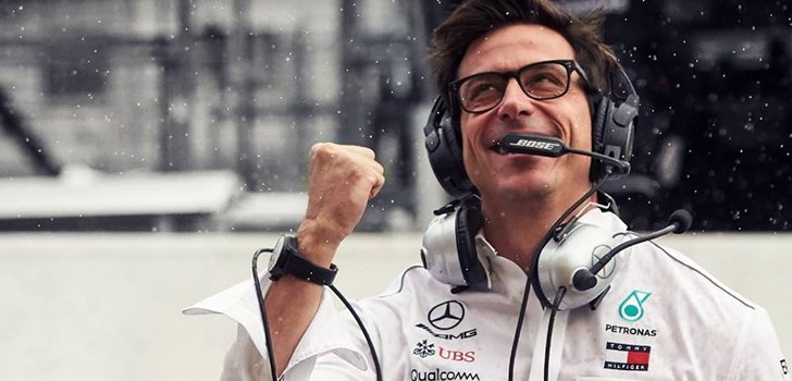 Wolff celebra el doblete de Mercedes en Suzuka