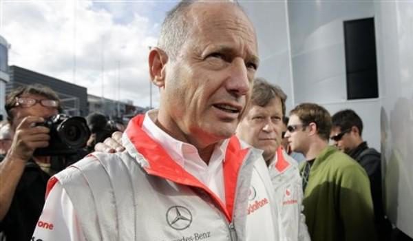Dennis: "Las relaciones entre Mclaren y Ferrari han mejorado"