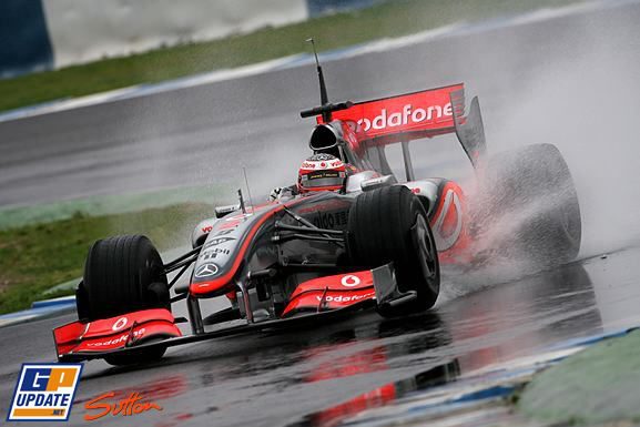 Mucha lluvia en Jerez y Ferrari no sale a pista