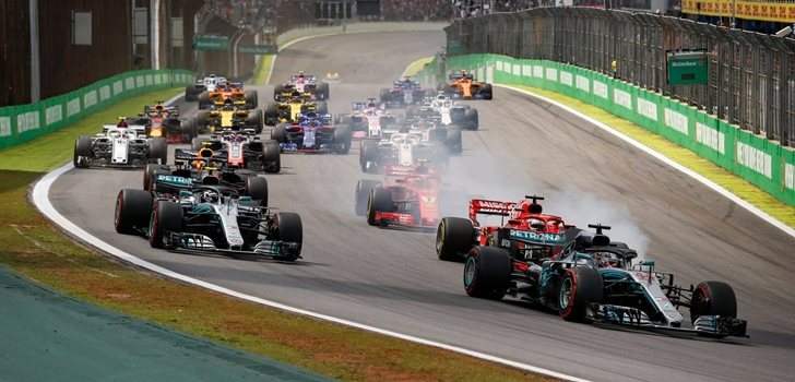 Los pilotos de Fórmula 1 ruedan en Interlagos