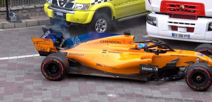 Alonso se retira en Mónaco