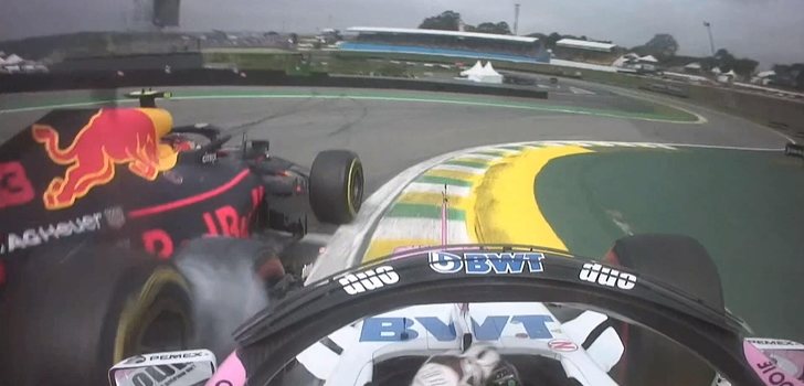 Ocon toca a Verstappen