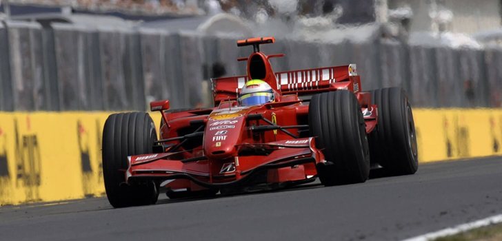 Massa rueda con su Ferrari