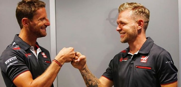 Grosjean y Magnussen se saludan