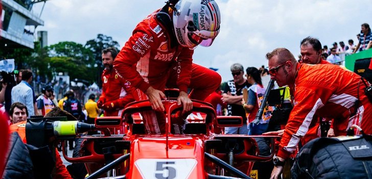Vettel se sube a su monoplaza