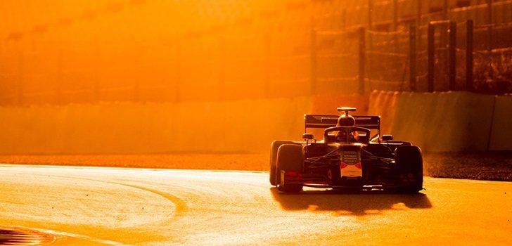 Verstappen pilota el RB15 en Montmeló