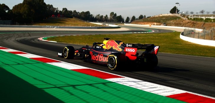 Gasly pilota en Montmeló