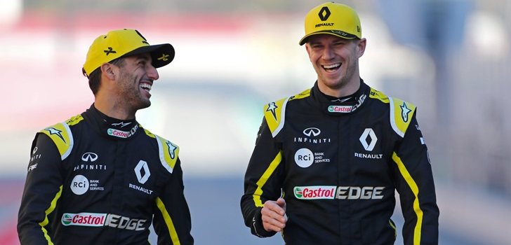 Ricciardo y Hülkenberg pasean por el Paddock