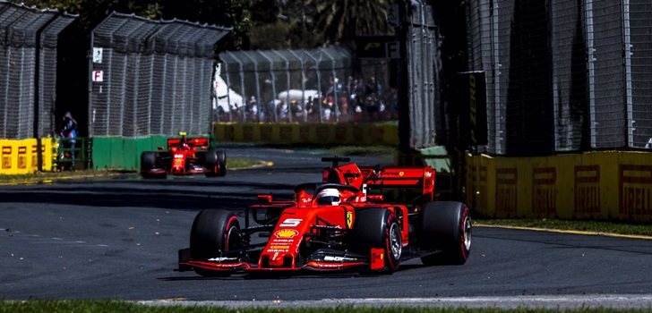 Los Ferrari ruedan en los libres de Australia