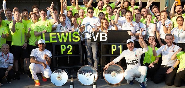 Hamilton y Bottas celebran el doblete en Australia