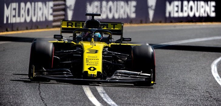 Ricciardo, subido al RS19