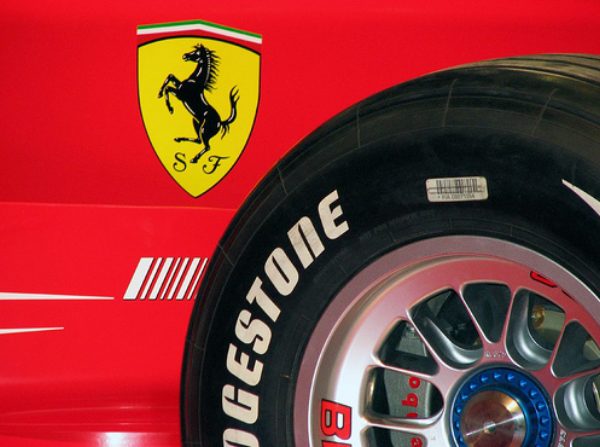 La FIA cometió un error y Bridgestone tendrá que cambiar sus neumáticos para 2010