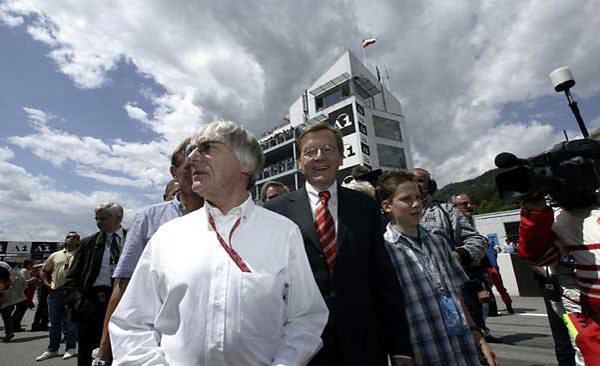 Ecclestone descarta la vuelta de Silverstone
