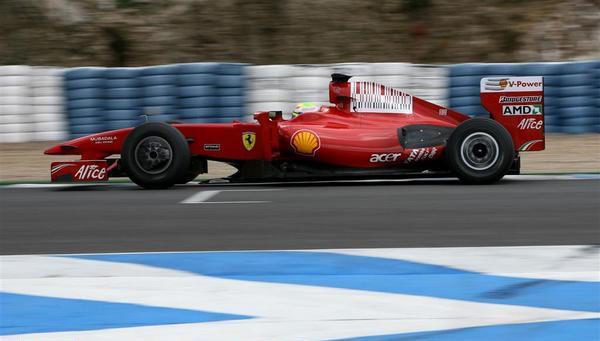 Las nuevas normas son una "desventaja" para Ferrari