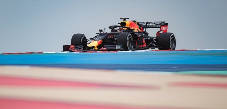 Verstappen, en los test de Baréin