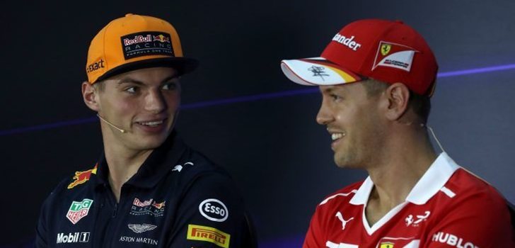 Verstappen y Vettel mantienen una charla