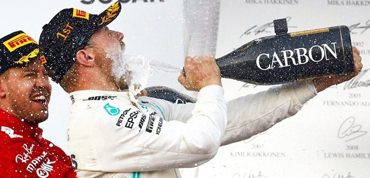 Bottas celebra su triunfo en Bakú