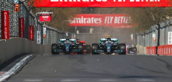 Hamilton y Bottas pelean por P1 en Bakú