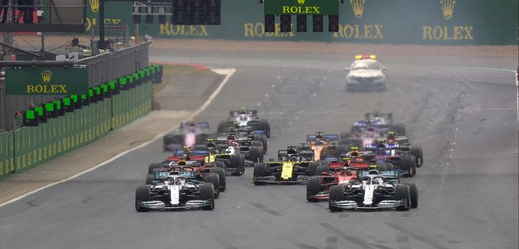 Los primeros metros de la salida fueron apasionantes en Silverstone