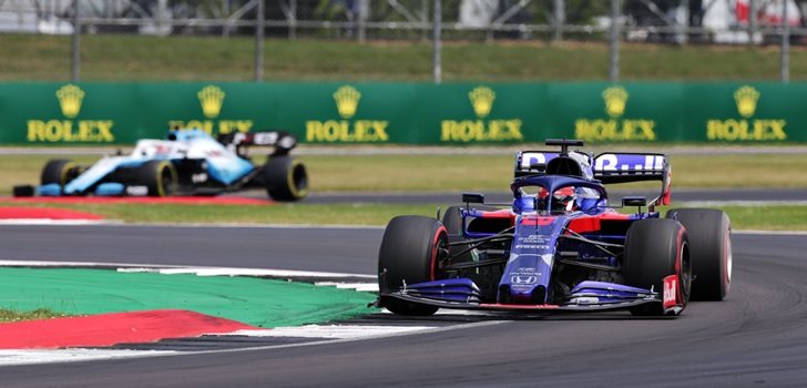 Kvyat, durante la carrera de Silverstone