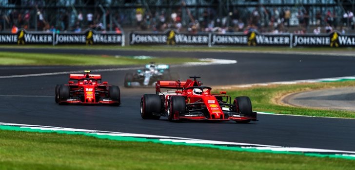 Los Ferrari, durante el GP de Gran Bretaña