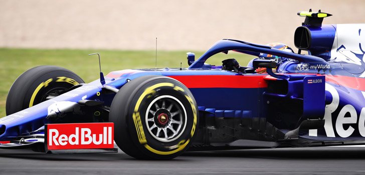 Alexander Albon, conforme con su actuación durante la temporada 2019