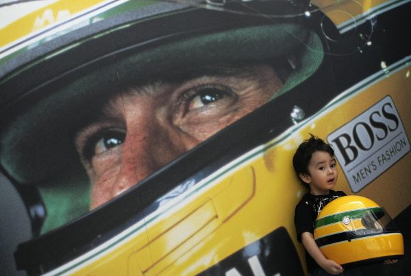 "Feliz aniversário Ayrton"