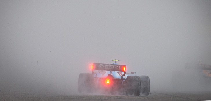 Robert Kubica pilotando en lluvia en la carrera de Alemania