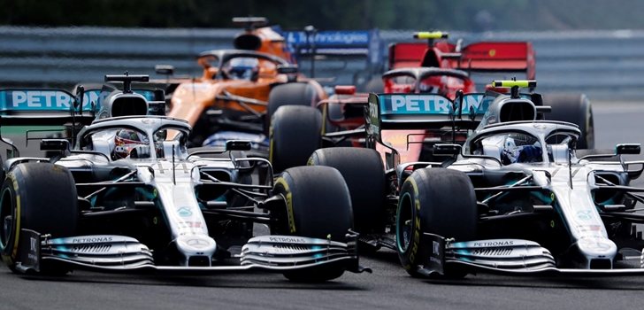 Hamilton lucha por posición con Bottas