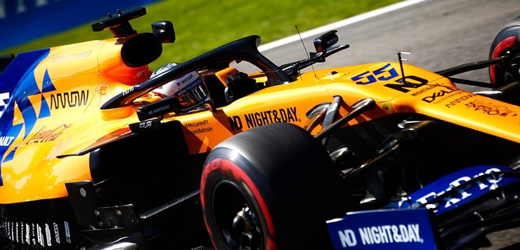 Sainz, a los mandos del MCL34 en Spa