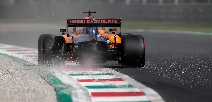 Sainz pisa la grava en Monza