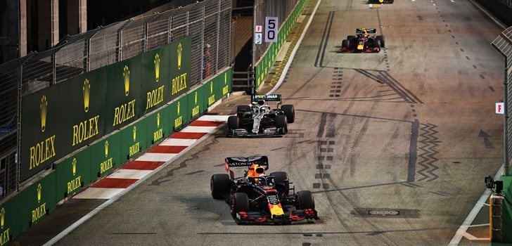 Verstappen, por delante de Bottas en Singapur