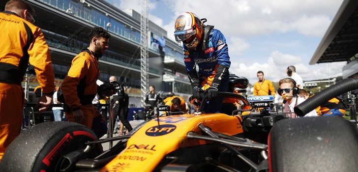 Sainz se sube al MCL34 en Sochi