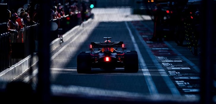 Max Verstappen, en el pit lande de Sochi