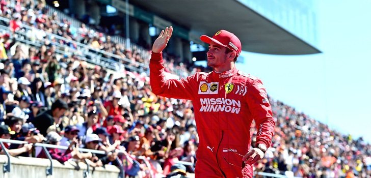 Leclerc saluda a la afición trasladada a Suzuka