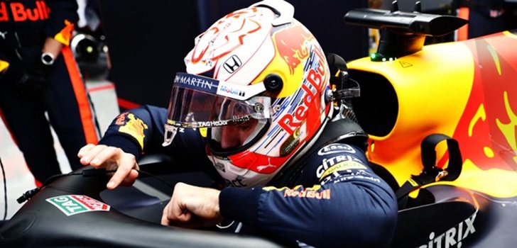 Max Verstappen se baja del RB15