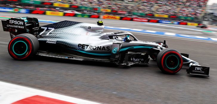 Valtteri Bottas en la zona del estadio de México