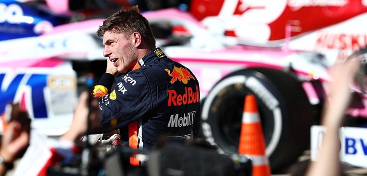 Max Verstappen se sube el podio en Austin