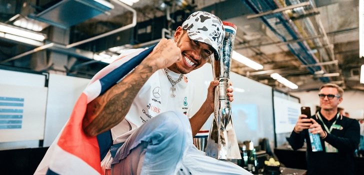 Lewis Hamilton celebra su sexta corona