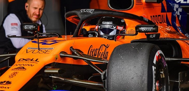 Sainz, en el pit lane de Austin